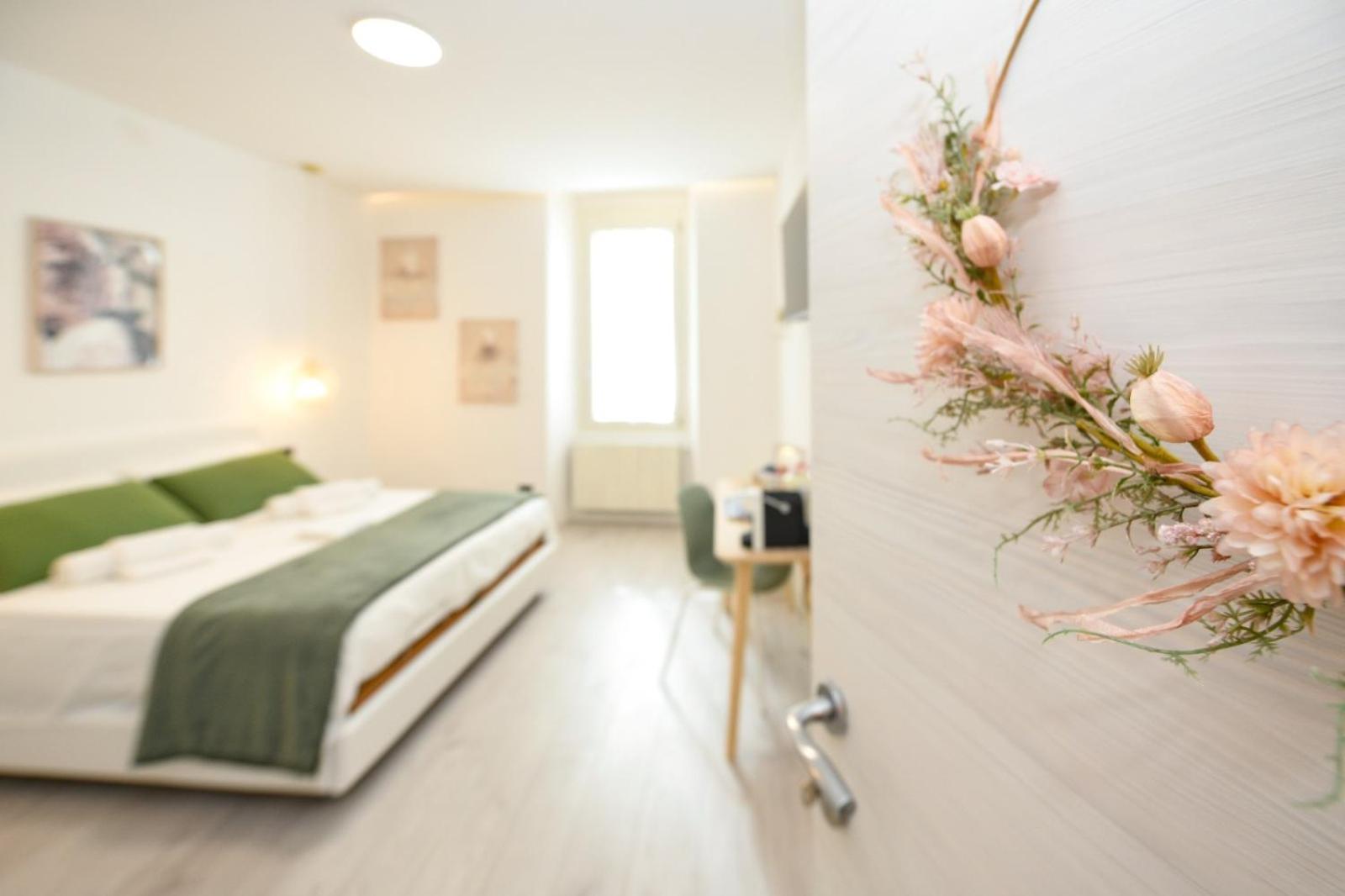 Casa Daniela Βίλα Ντεζεντσάνο ντελ Γκάρντα Εξωτερικό φωτογραφία