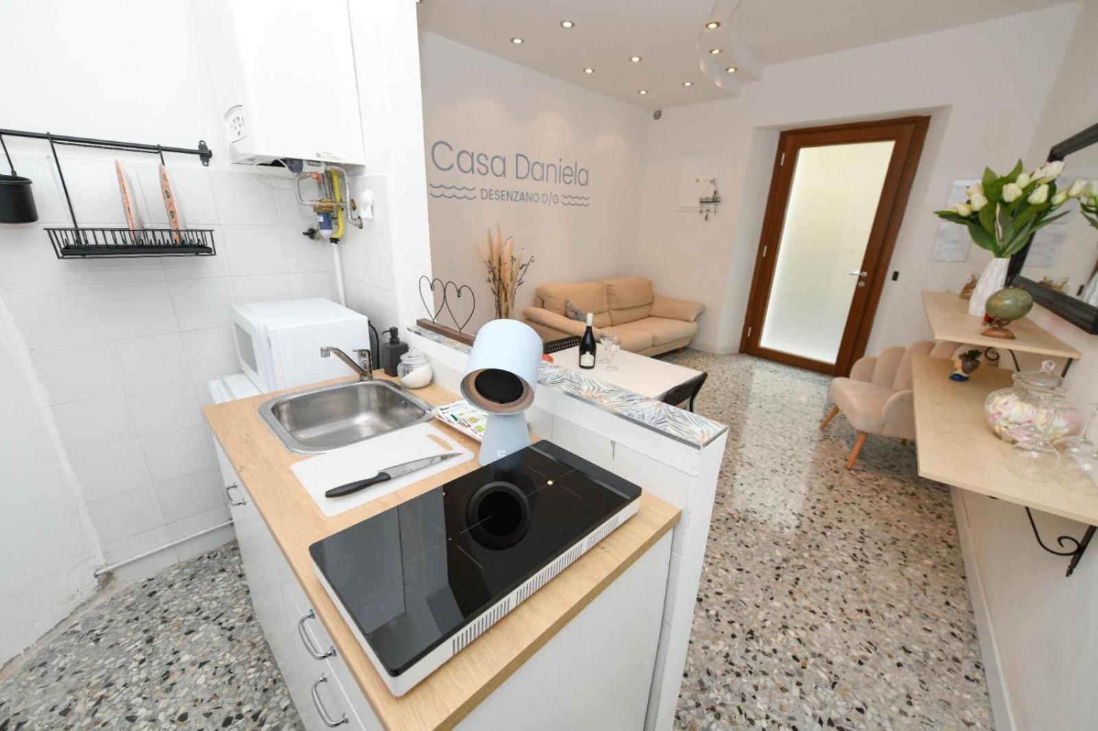Casa Daniela Βίλα Ντεζεντσάνο ντελ Γκάρντα Εξωτερικό φωτογραφία