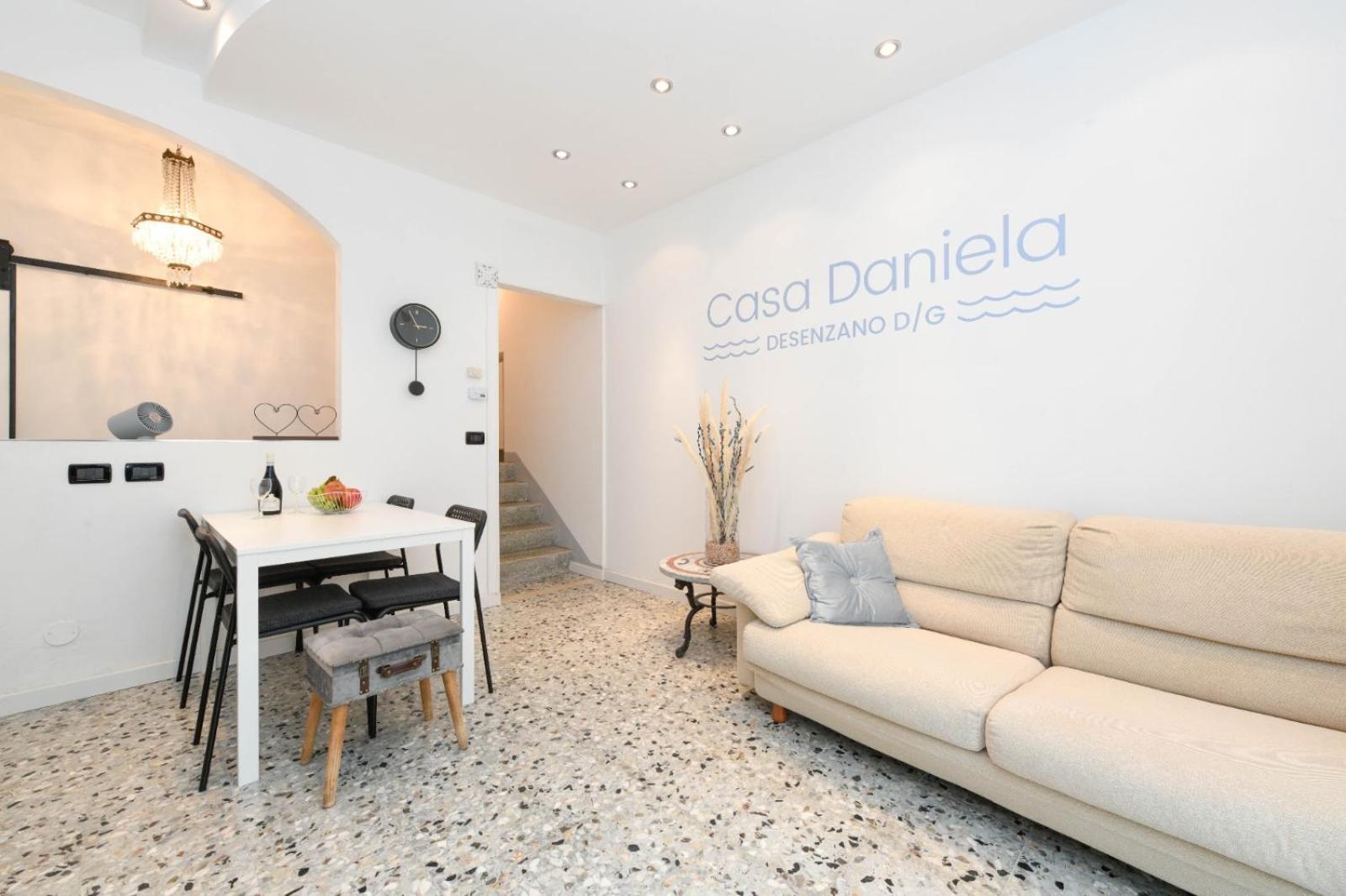 Casa Daniela Βίλα Ντεζεντσάνο ντελ Γκάρντα Εξωτερικό φωτογραφία